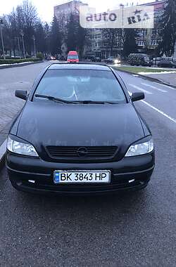 Седан Opel Astra 2008 в Ровно