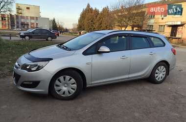 Универсал Opel Astra 2015 в Чернигове