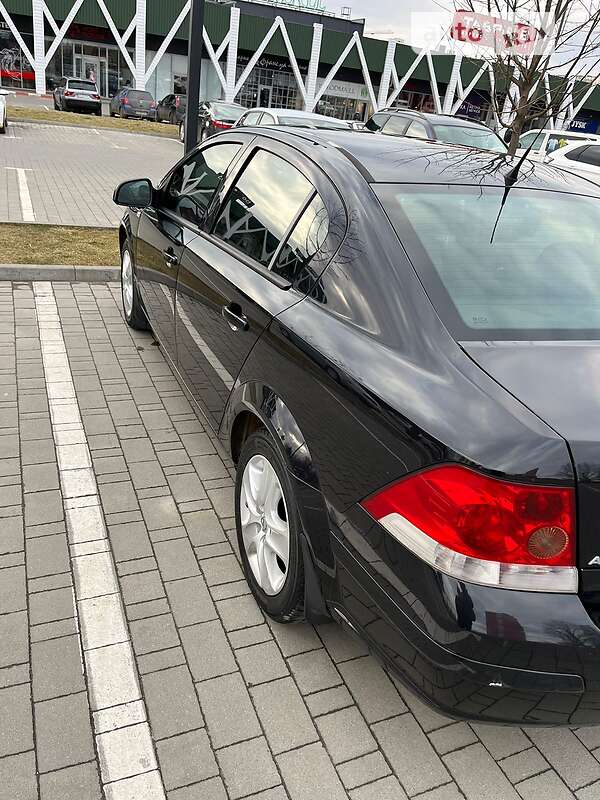 Седан Opel Astra 2014 в Хмельницком