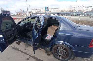 Седан Opel Astra 2006 в Машівка