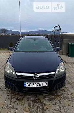 Универсал Opel Astra 2005 в Иршаве