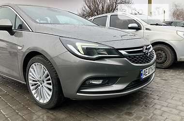 Універсал Opel Astra 2016 в Дніпрі