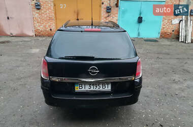 Универсал Opel Astra 2006 в Гадяче