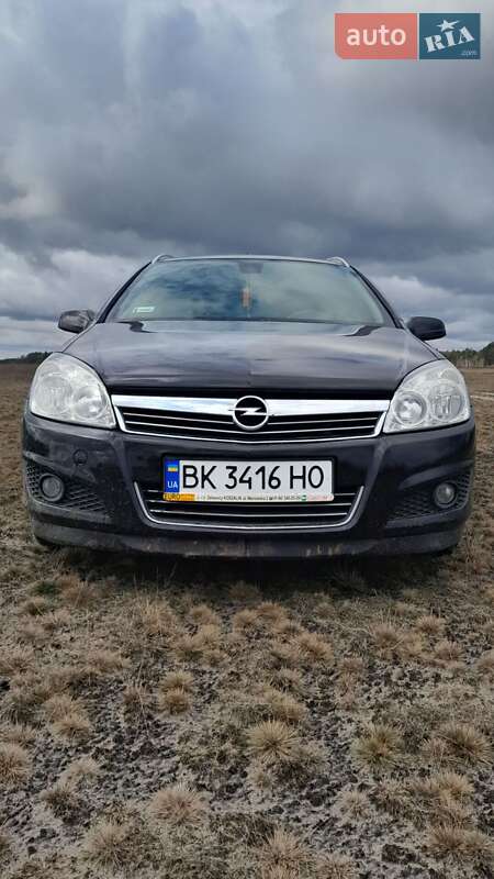 Универсал Opel Astra 2009 в Сарнах