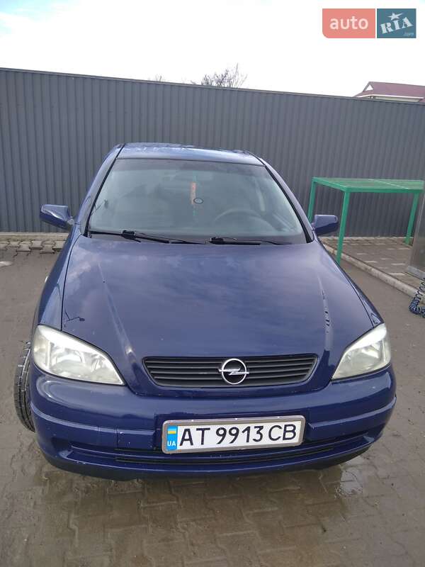 Седан Opel Astra 2003 в Коломиї