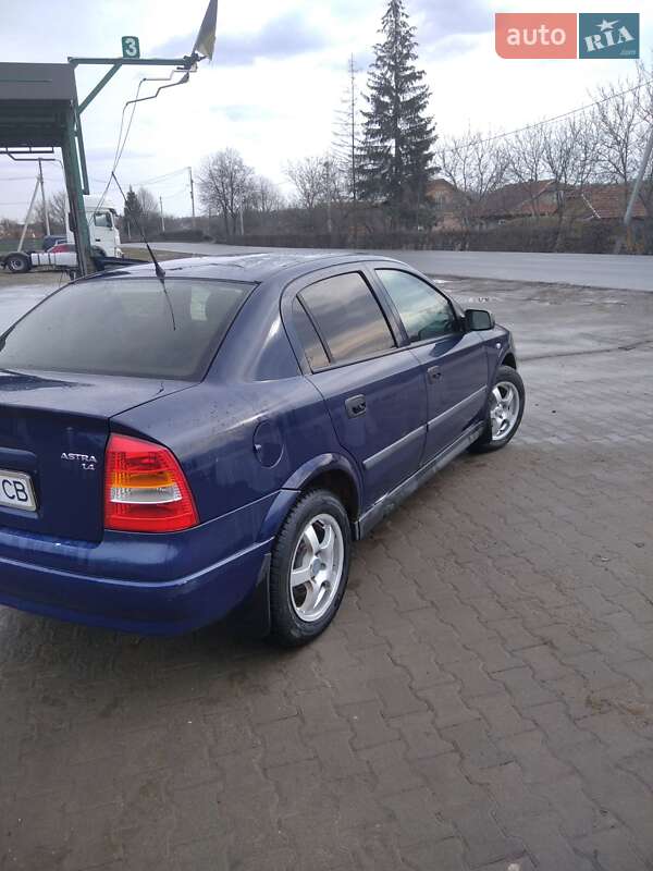 Седан Opel Astra 2003 в Коломиї