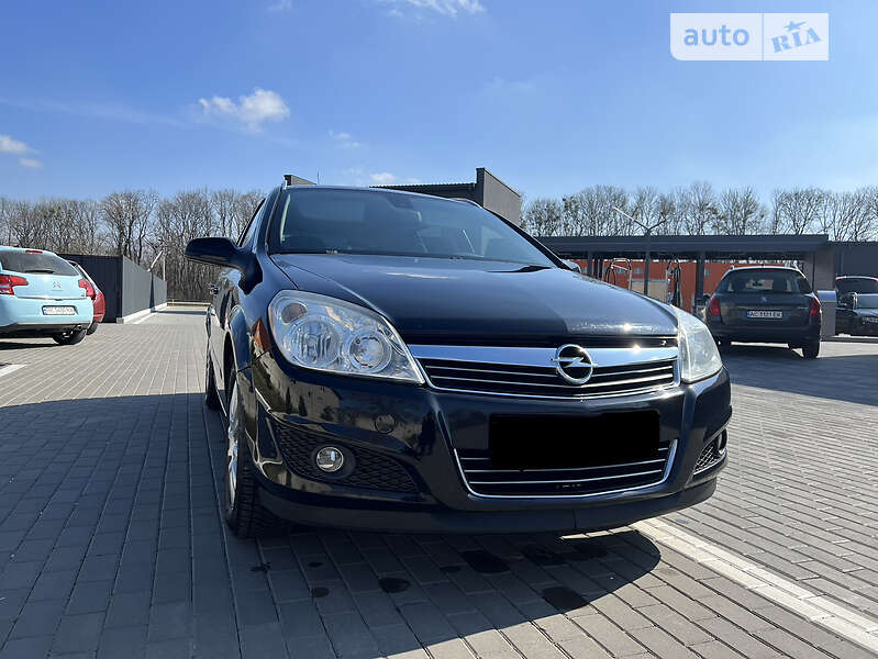 Универсал Opel Astra 2008 в Луцке