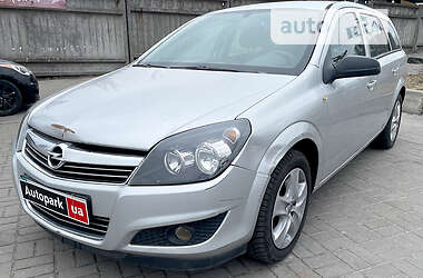 Универсал Opel Astra 2012 в Киеве
