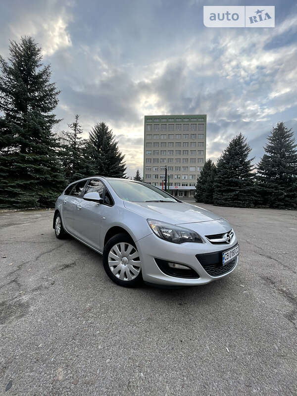 Универсал Opel Astra 2013 в Чернигове