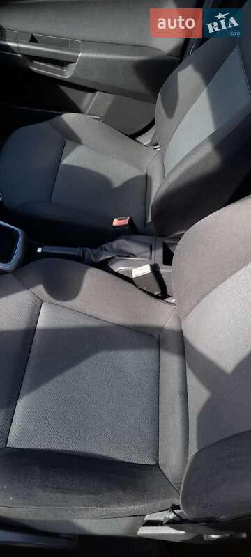 Універсал Opel Astra 2007 в Павлограді