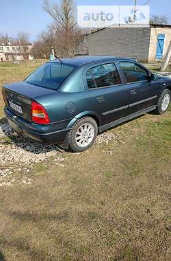 Седан Opel Astra 2004 в Кривом Роге