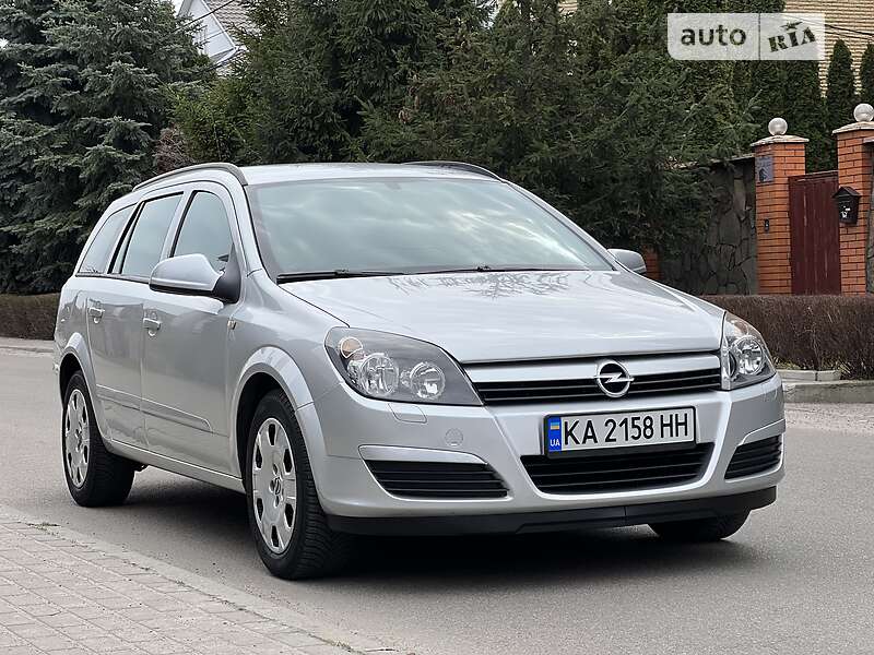 Универсал Opel Astra 2005 в Киеве