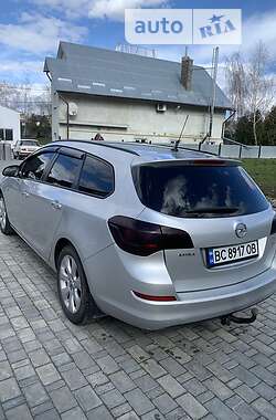 Универсал Opel Astra 2012 в Николаеве