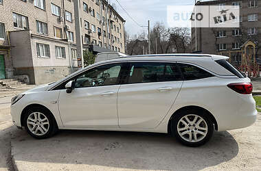 Универсал Opel Astra 2016 в Запорожье