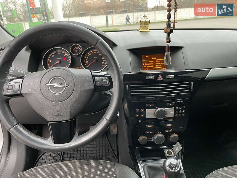 Универсал Opel Astra 2009 в Бахмаче