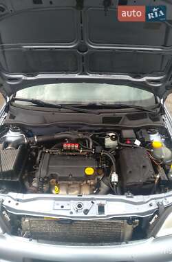 Седан Opel Astra 2006 в 