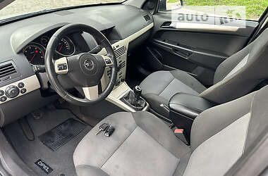 Универсал Opel Astra 2008 в 