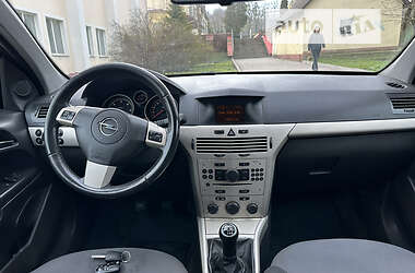 Универсал Opel Astra 2008 в 