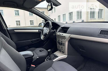 Универсал Opel Astra 2008 в 