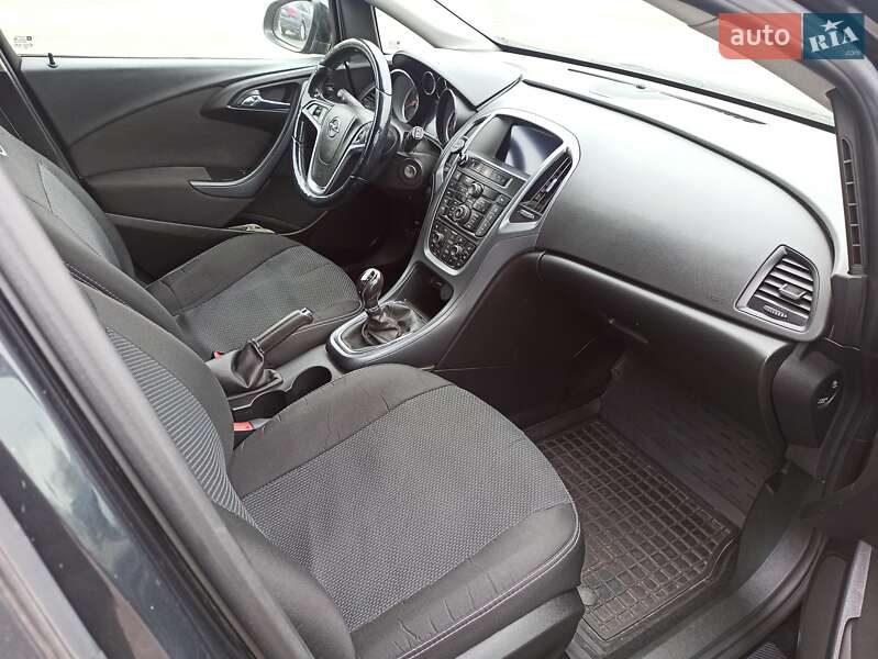 Універсал Opel Astra 2015 в Кривому Розі