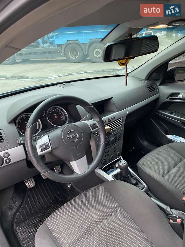 Хетчбек Opel Astra 2007 в Києві
