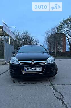 Универсал Opel Astra 2008 в Староконстантинове