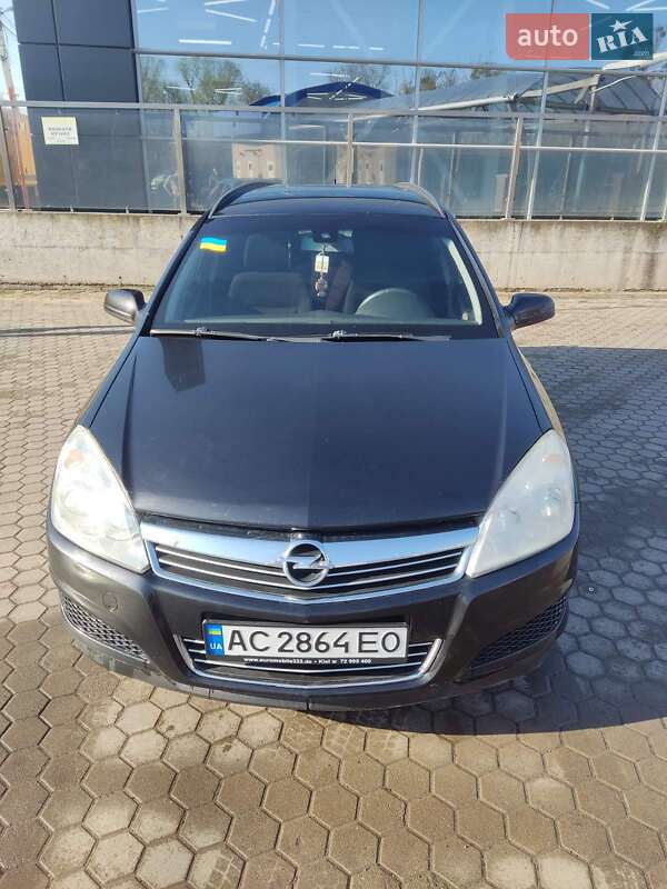 Универсал Opel Astra 2008 в Луцке