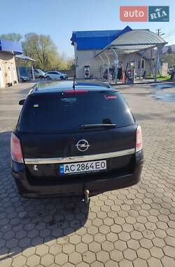 Универсал Opel Astra 2008 в Луцке