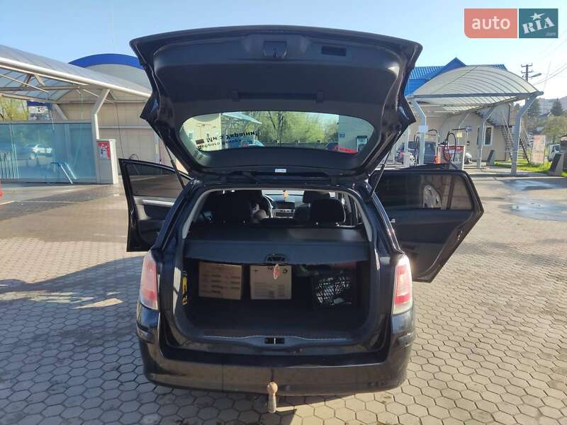 Универсал Opel Astra 2008 в Луцке