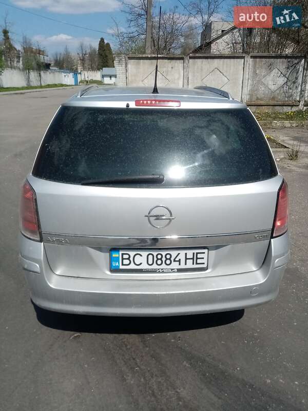 Универсал Opel Astra 2006 в Львове