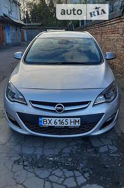 Универсал Opel Astra 2014 в Хмельницком