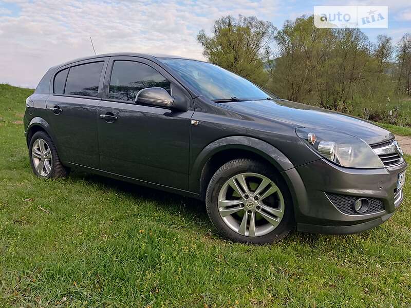 Хэтчбек Opel Astra 2010 в Ужгороде фото 14 Хэтчбек Opel Astra 2010 в Ужгороде