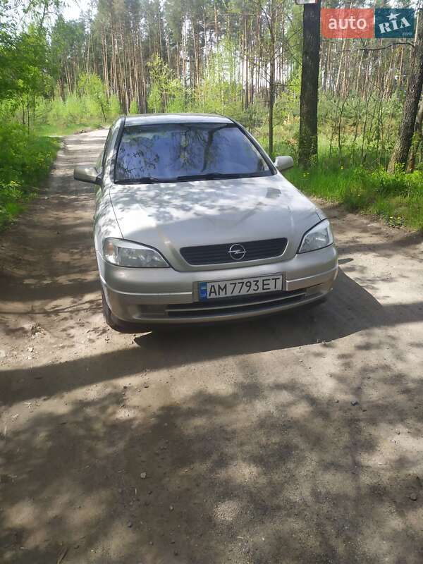 Седан Opel Astra 2007 в Радомышле