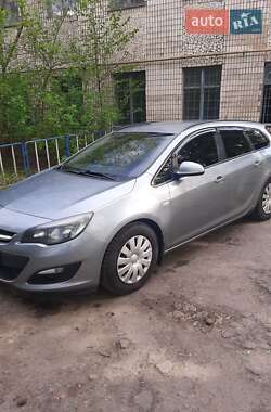 Универсал Opel Astra 2013 в 