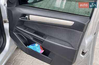 Универсал Opel Astra 2007 в 
