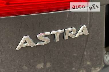 Универсал Opel Astra 2011 в Одессе