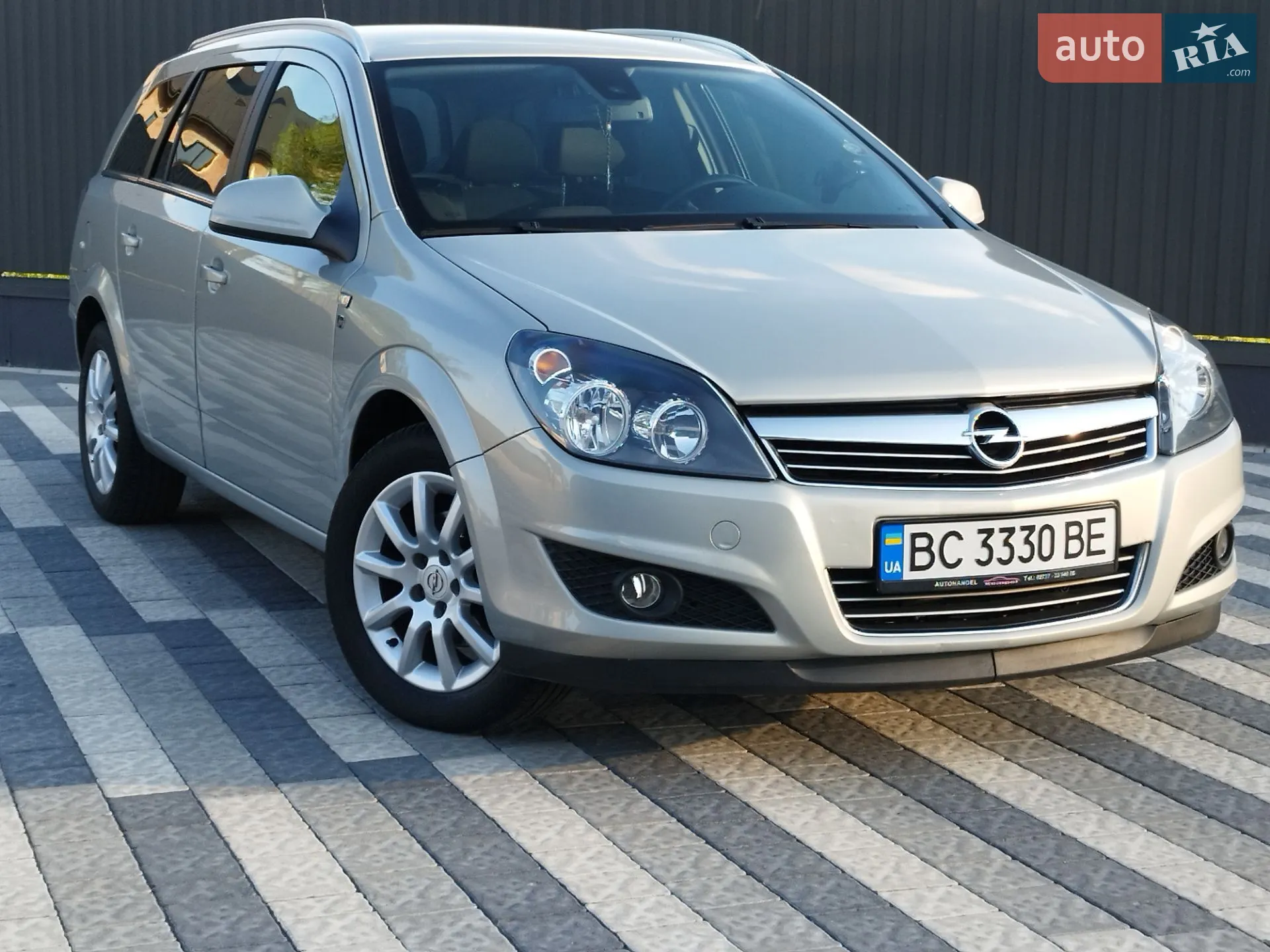 2010 Opel Astra - мініатюра 11