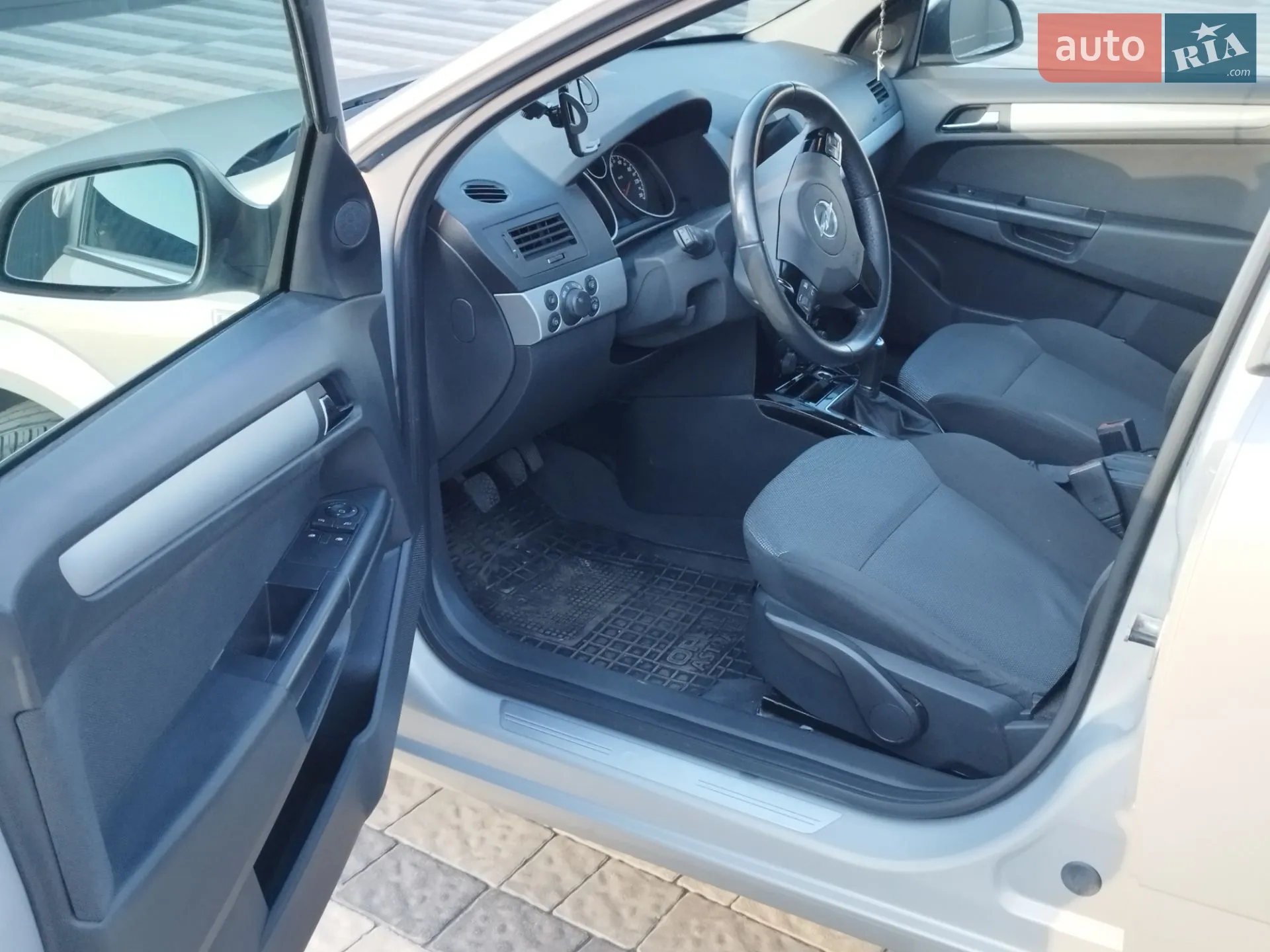 2010 Opel Astra - мініатюра 34