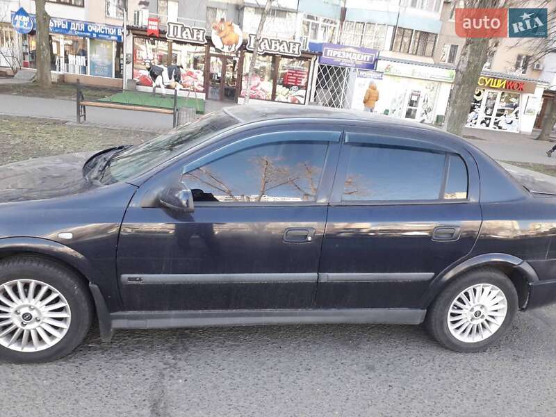 Седан Opel Astra 2003 в Одессе