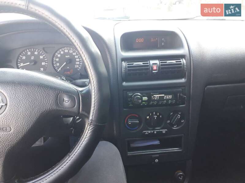 Седан Opel Astra 2003 в Одесі