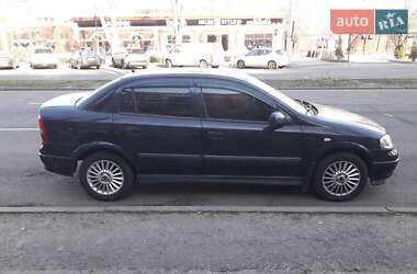 Седан Opel Astra 2003 в Одессе