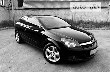 Купе Opel Astra 2006 в Киеве
