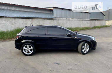 Купе Opel Astra 2006 в Киеве