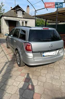 Универсал Opel Astra 2007 в Ахтырке