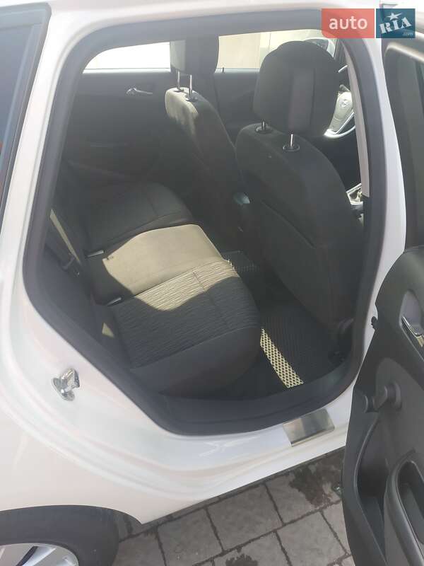 Универсал Opel Astra 2015 в Дрогобыче фото 24 Универсал Opel Astra 2015 в Дрогобыче