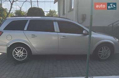 Универсал Opel Astra 2006 в Стрые