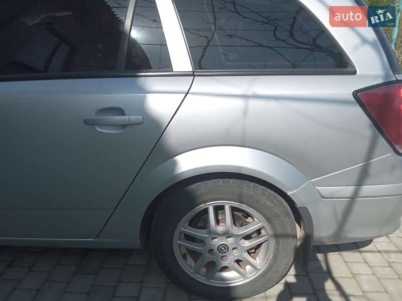 Універсал Opel Astra 2006 в Стрию