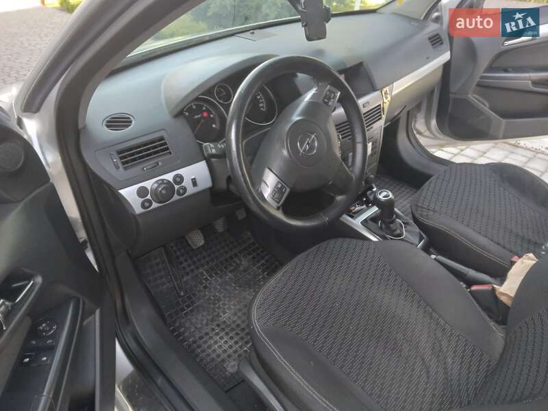 Універсал Opel Astra 2006 в Стрию
