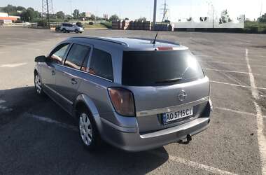 Универсал Opel Astra 2005 в Ужгороде