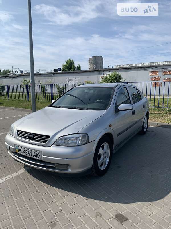 Хэтчбек Opel Astra 1998 в Львове